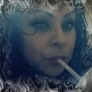 Meet your Posher, Raquel